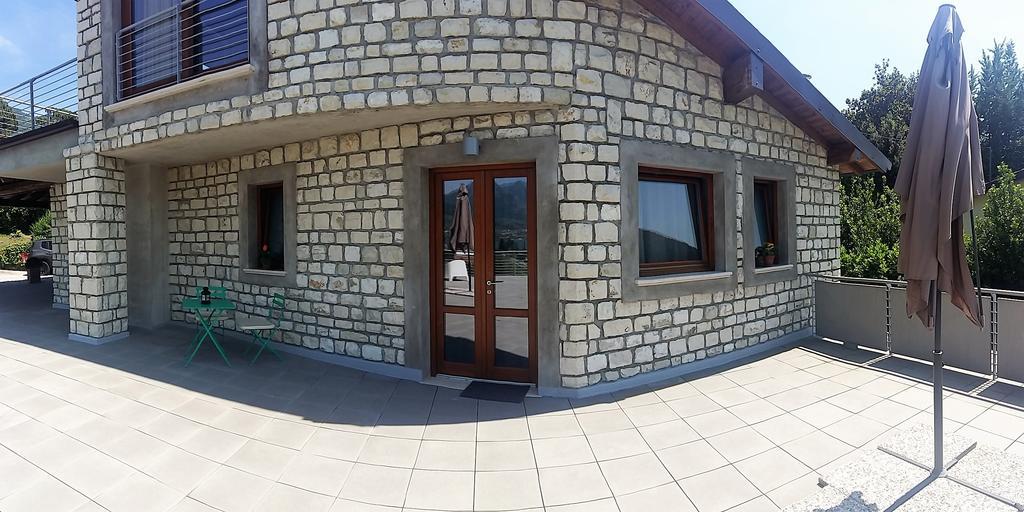 Vela Di Soleville Camere Con E Senza Vista Lago Con Ristorante & Pizzeria Сале-Маразино Экстерьер фото